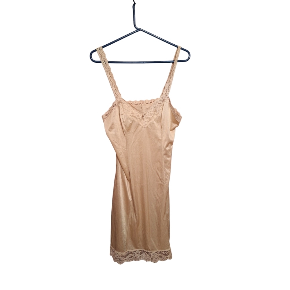 Vintage Leggs Full Slip Ladies 36 Petite Made in USA Sheer Elegance Beige Lace